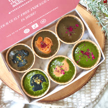 Load image into Gallery viewer, Vegan Chocolate x Tea Mochi Mixed Muffin Gift Box (Dairy Free, Eggless, Refined Sugar Free)
